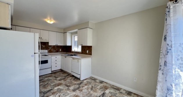 212 Dyer Dr. Wasaga Beach, On