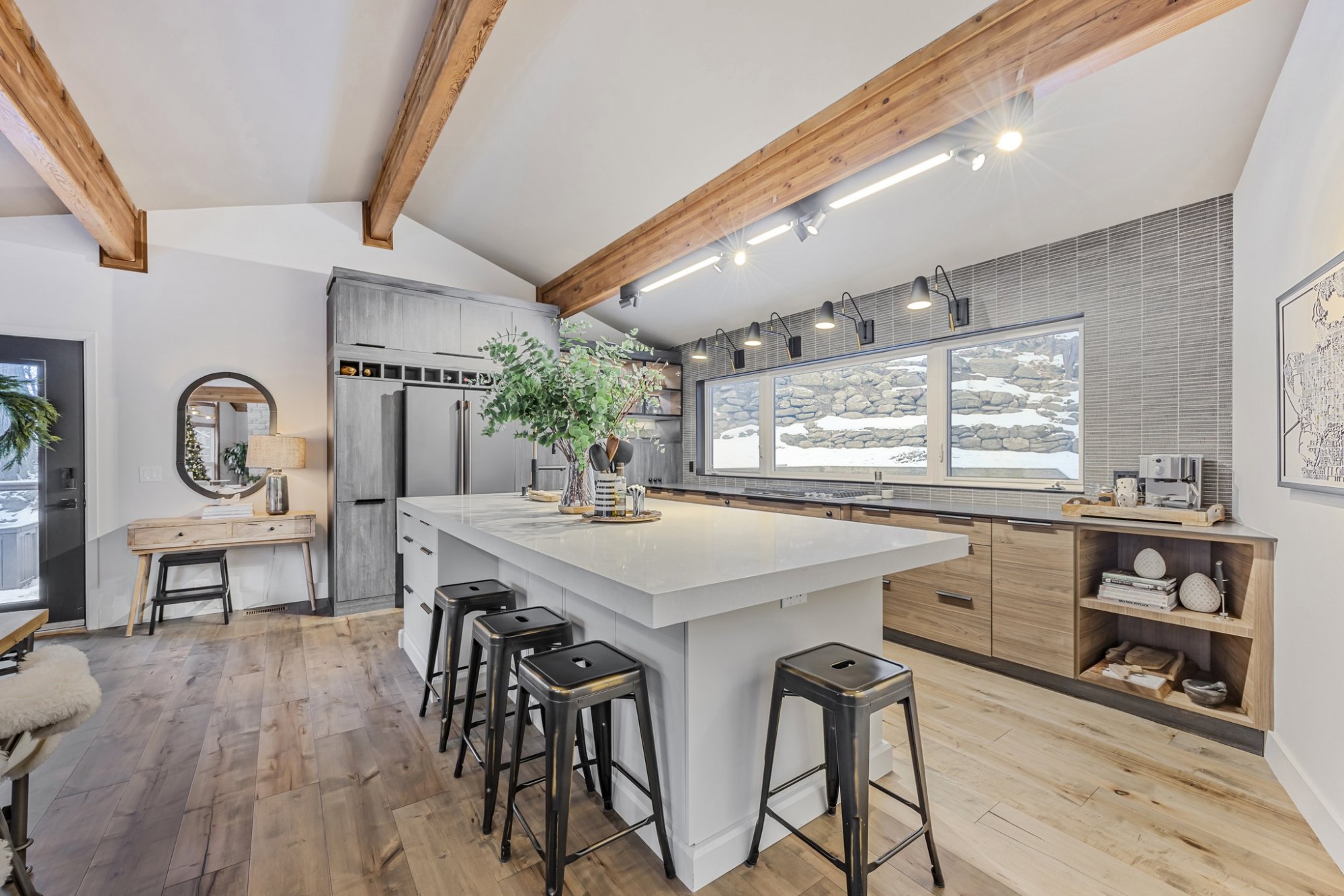 10 Pine Hill, Upper (Horseshoe Valley)