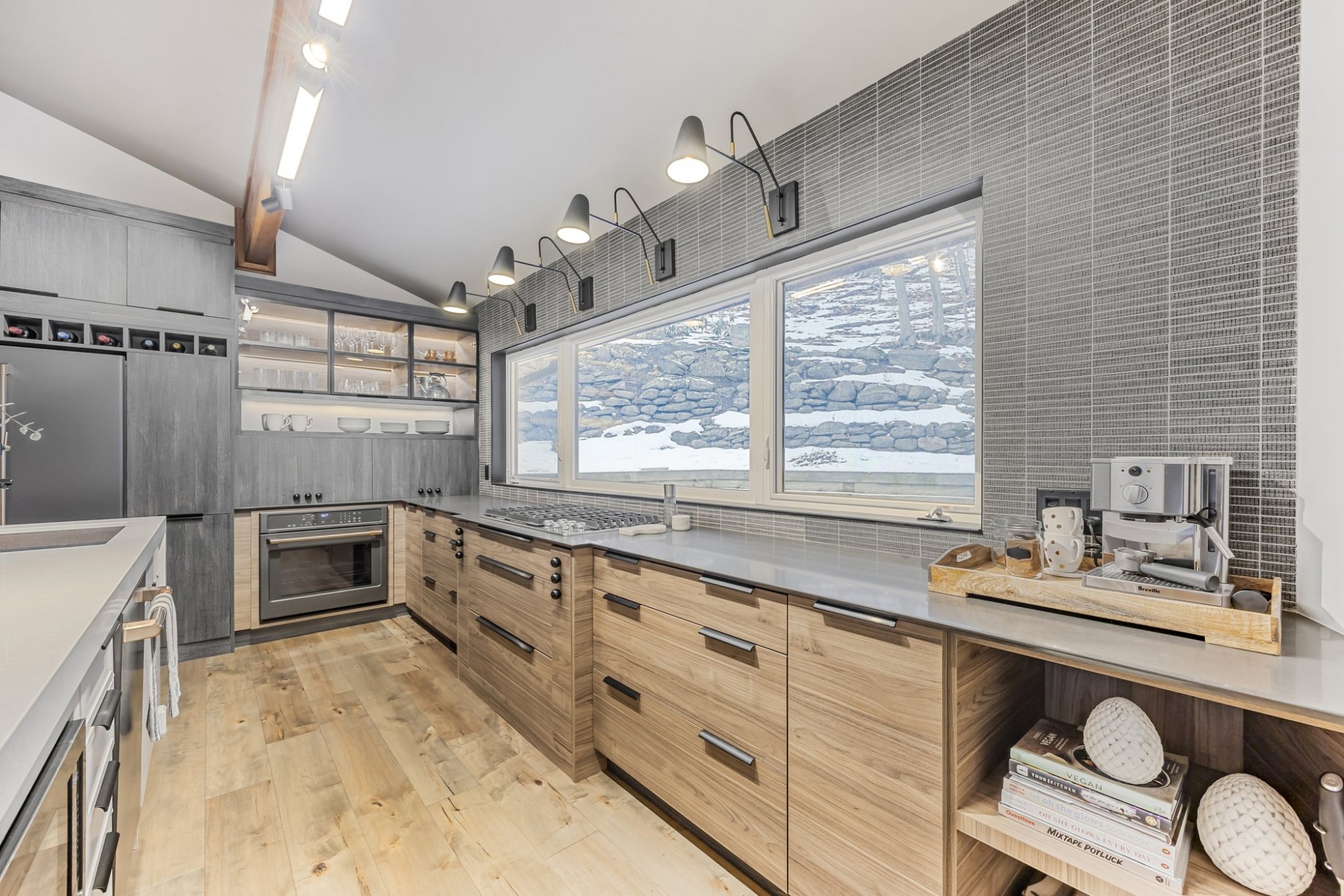 10 Pine Hill, Upper (Horseshoe Valley)