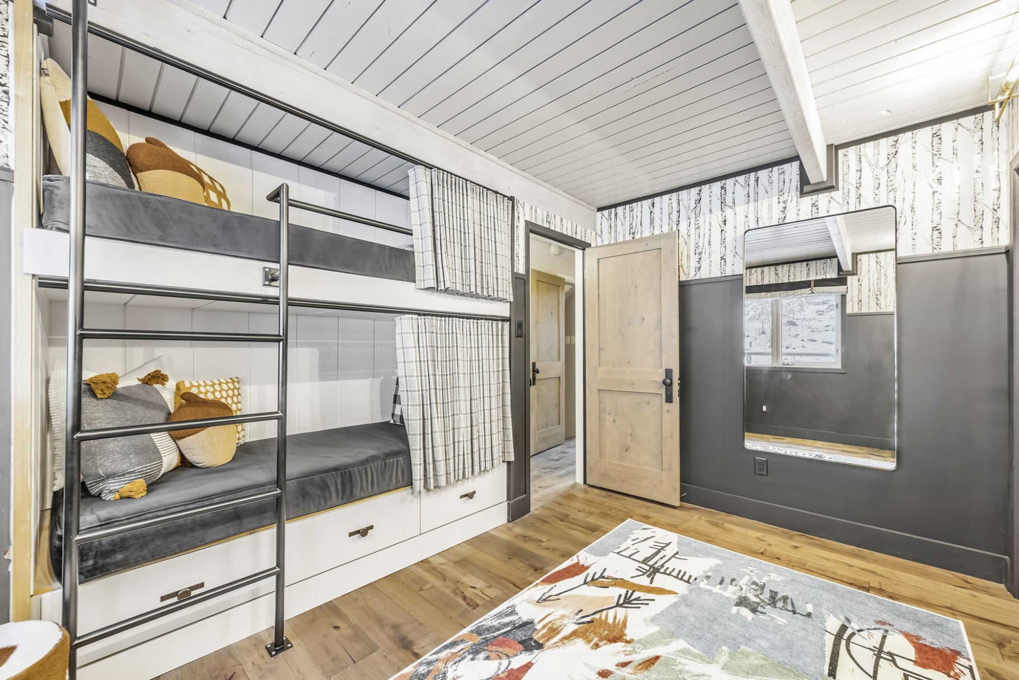 10 Pine Hill, Upper (Horseshoe Valley)