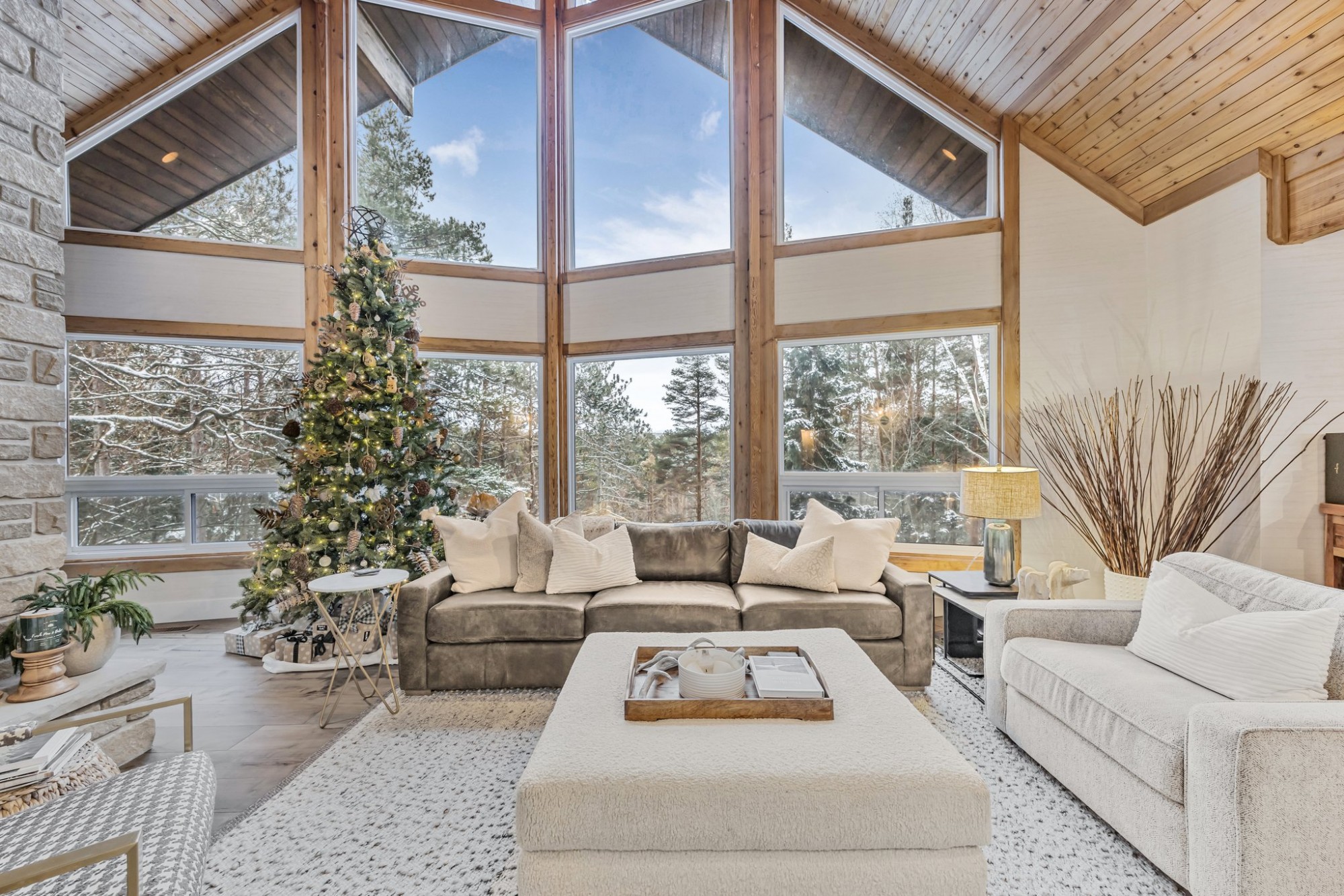 10 Pine Hill, Upper (Horseshoe Valley)