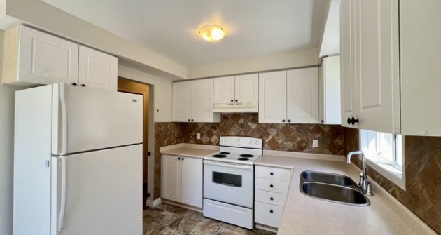 212 Dyer Dr. Wasaga Beach, On