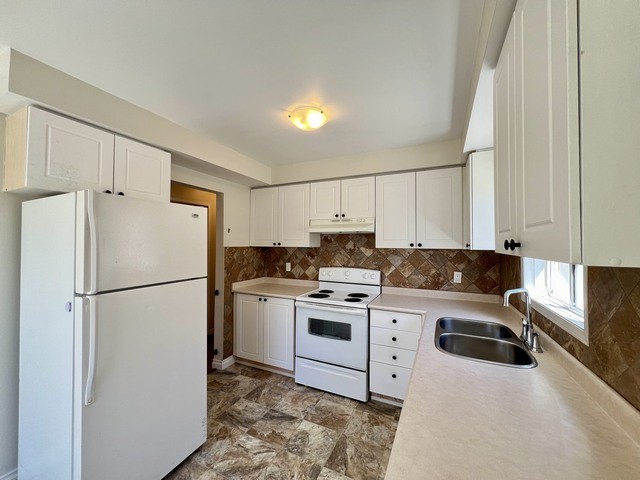 212 Dyer Dr. Wasaga Beach, On
