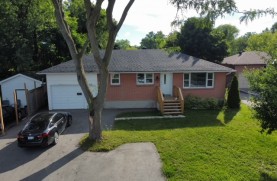 29 Parkdale Cres,  Lower