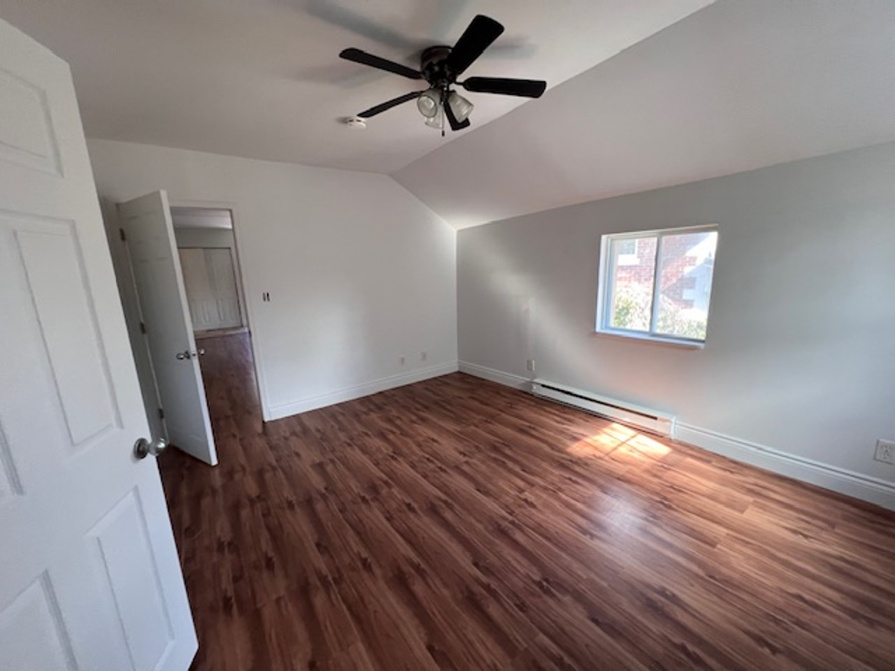 8120 Main St # 4, Everett
