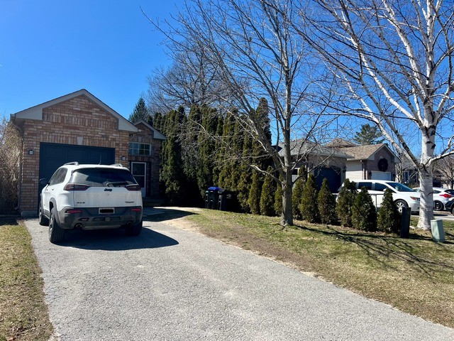 212 Dyer Dr. Wasaga Beach, On