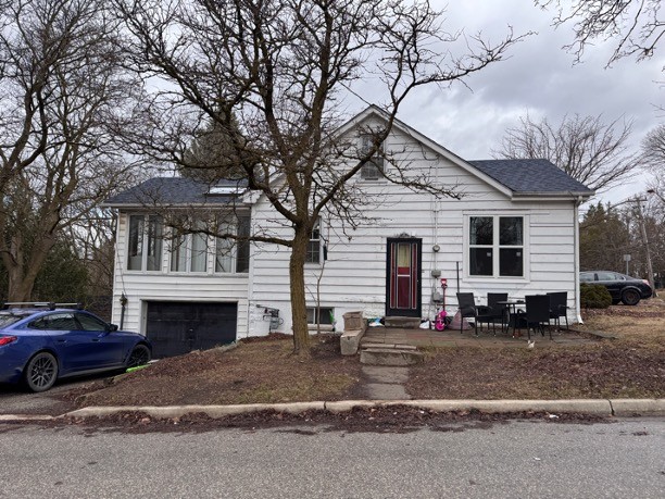 16942 Bayview Ave.