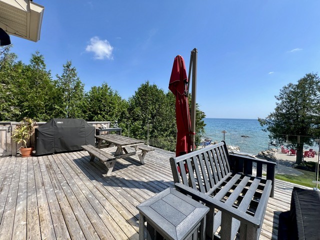 128 Georgian Beach Ln.