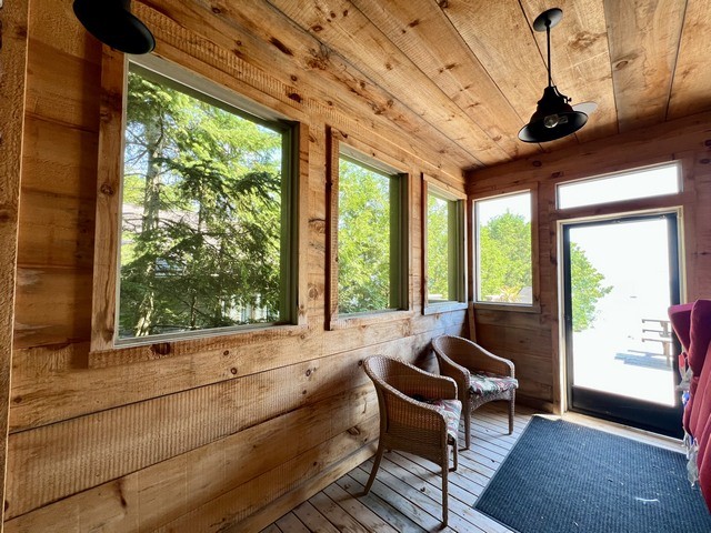 128 Georgian Beach Ln.