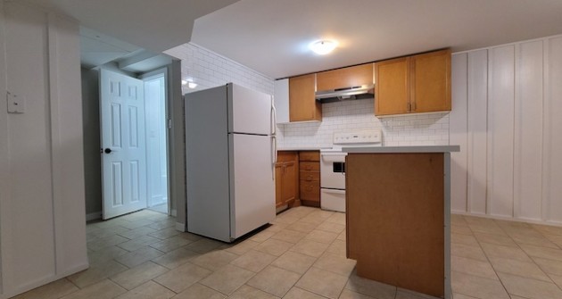 29 Parkdale Cres,  Lower