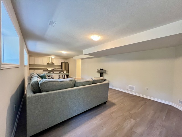 61 Westbury Rd. Wasaga Beach