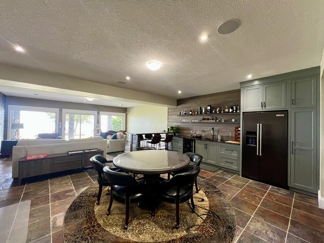 128 Georgian Beach Ln.