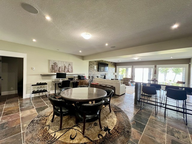 128 Georgian Beach Ln.