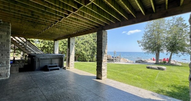 128 Georgian Beach Ln.