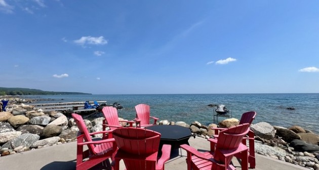 128 Georgian Beach Ln.
