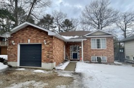 96 Knox Rd East, Wasaga