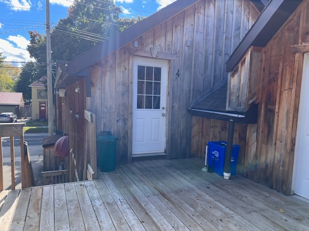 8120 Main St # 4, Everett