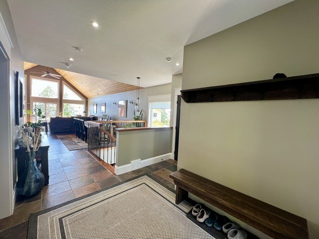 128 Georgian Beach Ln.