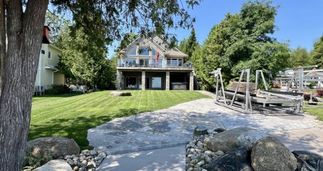 128 Georgian Beach Ln.