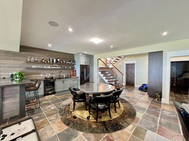 128 Georgian Beach Ln.