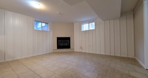 29 Parkdale Cres,  Lower
