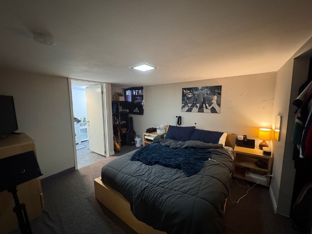 16942 Bayview Ave.