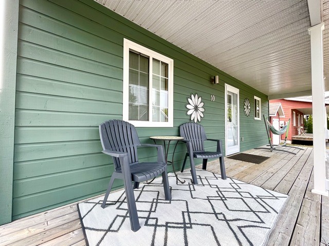 91 Theme Park Dr, Wasaga Beach
