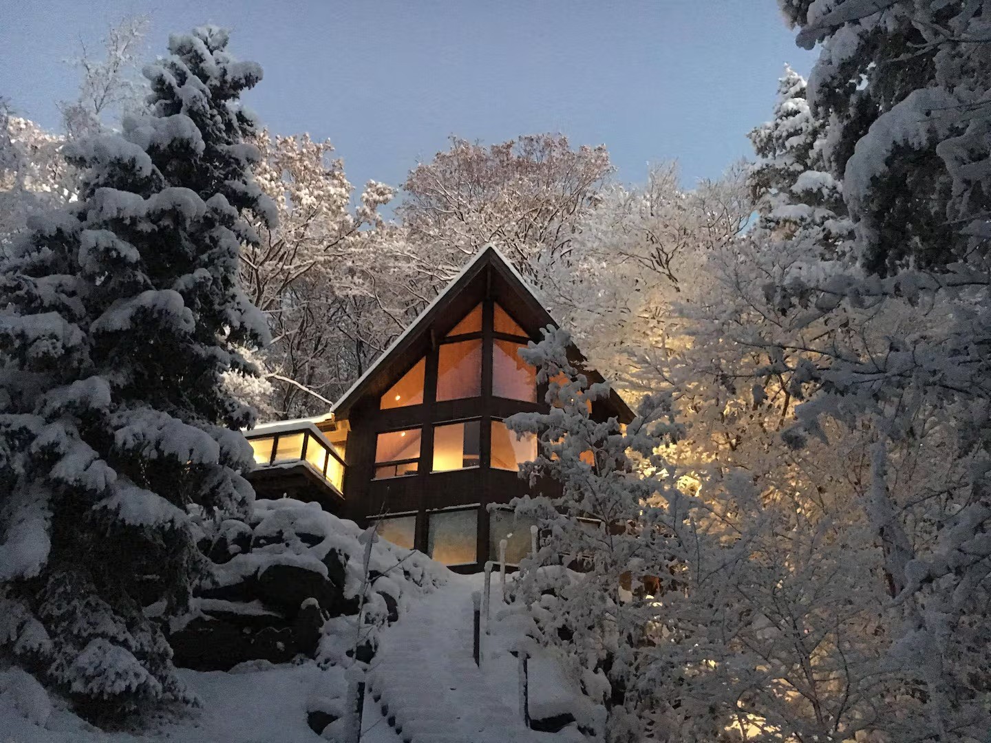 10 Pine Hill, Upper (Horseshoe Valley)