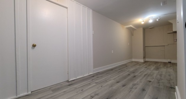 29 Parkdale Cres,  Lower