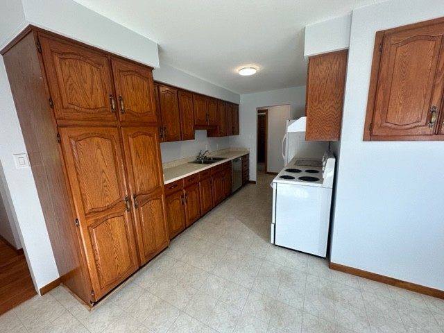 1345 Flos Rd 8 E