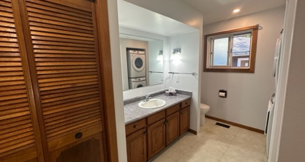 1345 Flos Rd 8 E