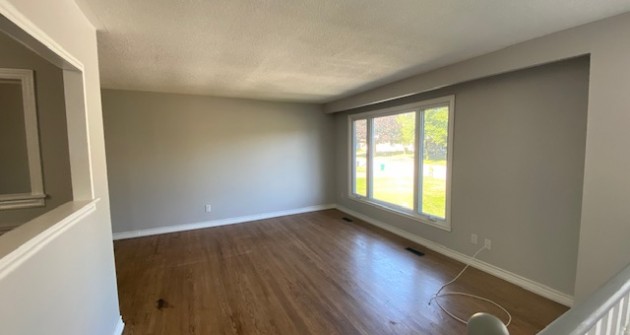 83 Daphne, Upper