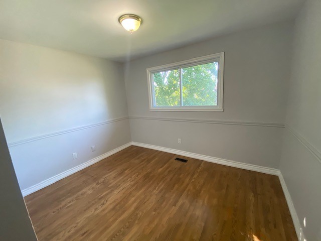 83 Daphne, Upper