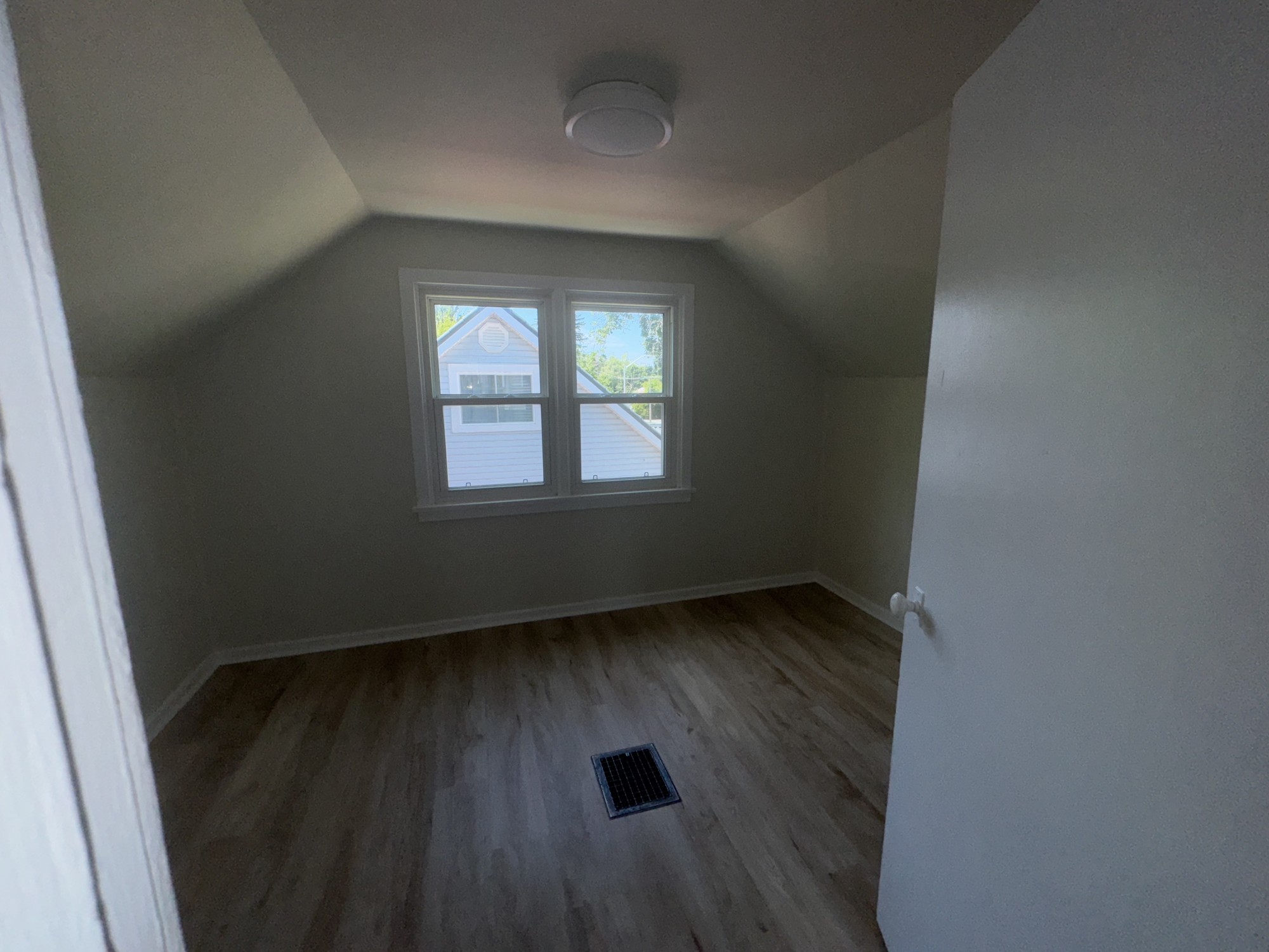85 Gunn St