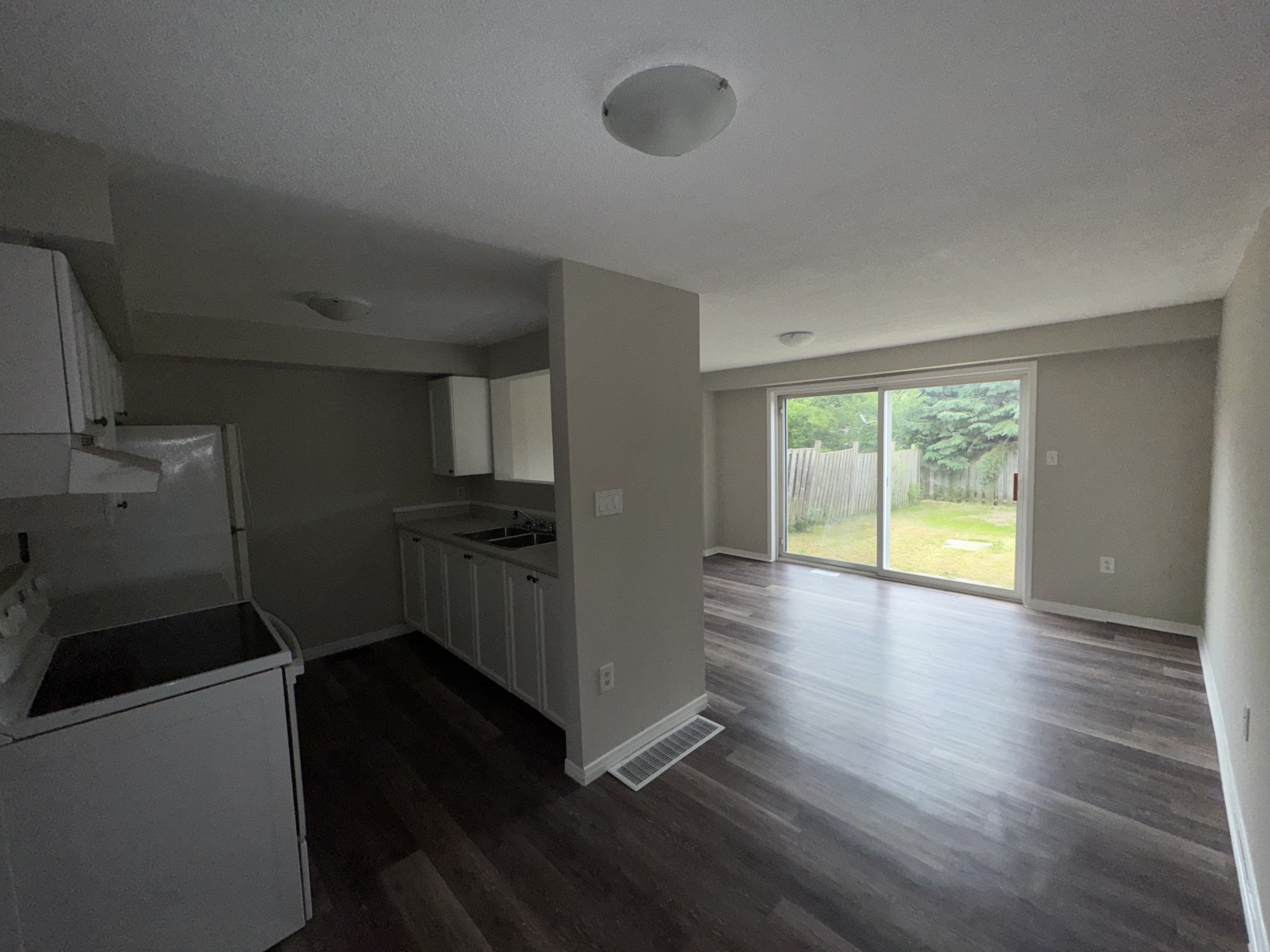 30 Lee Crescent