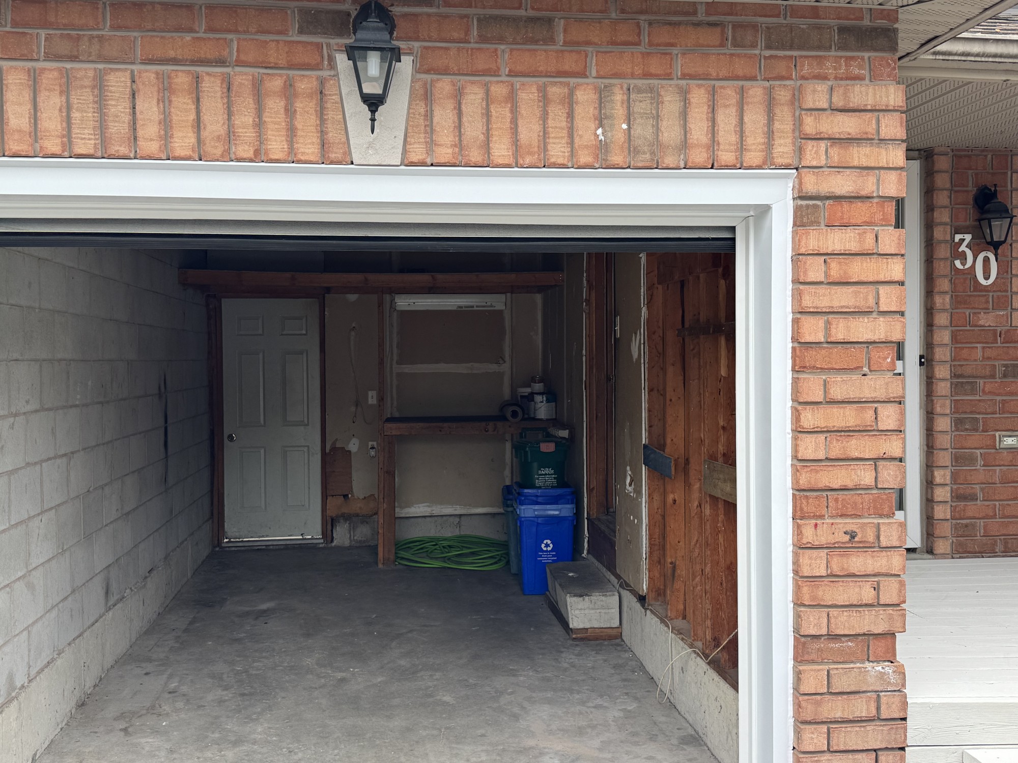 30 Lee Crescent