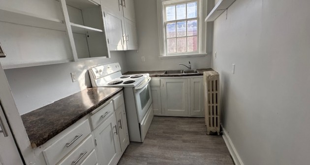 B-90 Worsley, Upper