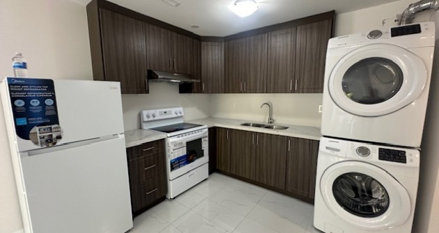 32 Greenwich St, Walkout Basement
