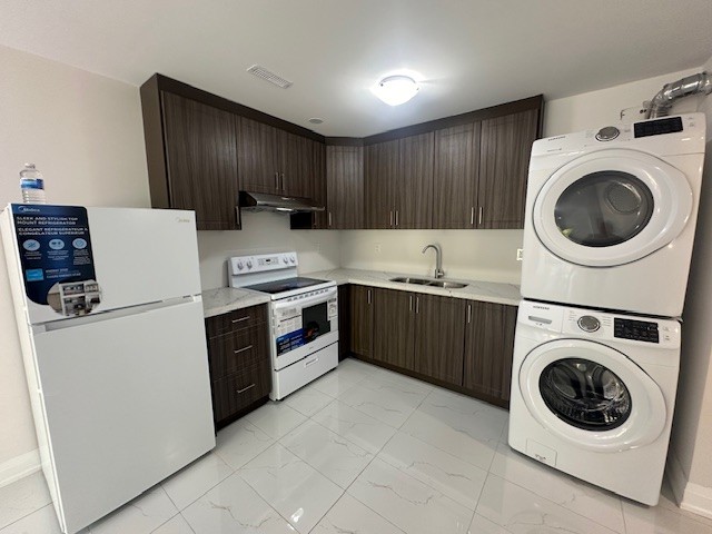 32 Greenwich St, Walkout Basement
