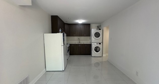 32 Greenwich St, Walkout Basement