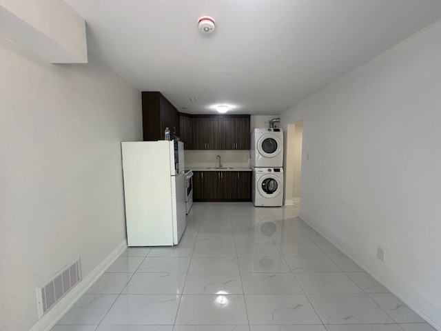 32 Greenwich St, Walkout Basement