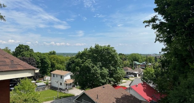 151 Brant St #4