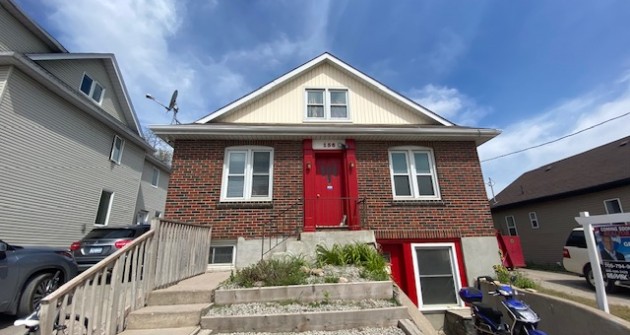 156 Dunlop St W #3
