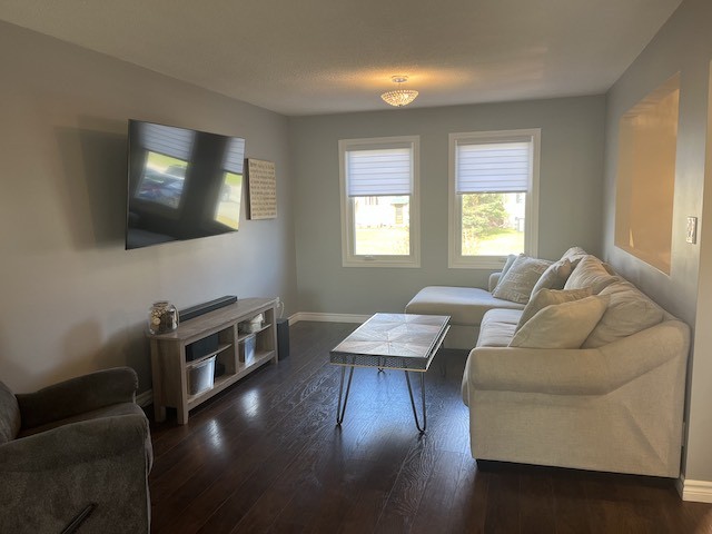 8 McCarthy cres