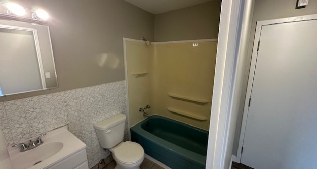 78 West St S