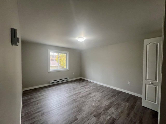 Unit 6 -7296 Highway 26 Stayner