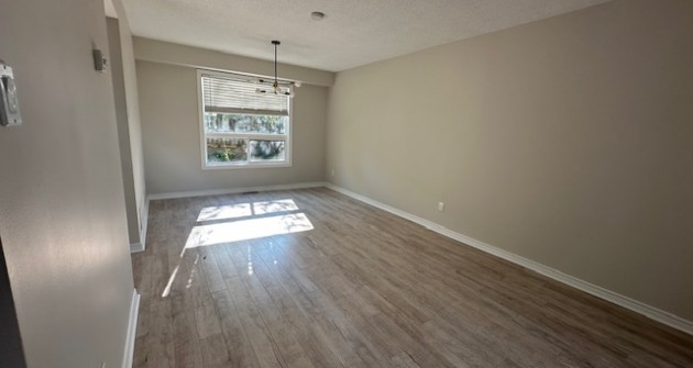 76 Garden Dr