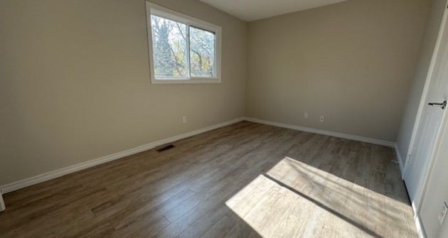 76 Garden Dr