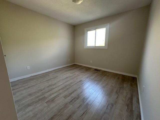 76 Garden Dr