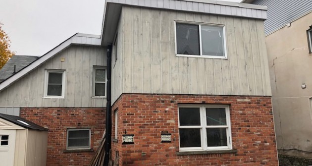 36 Coldwater Rd W. #4